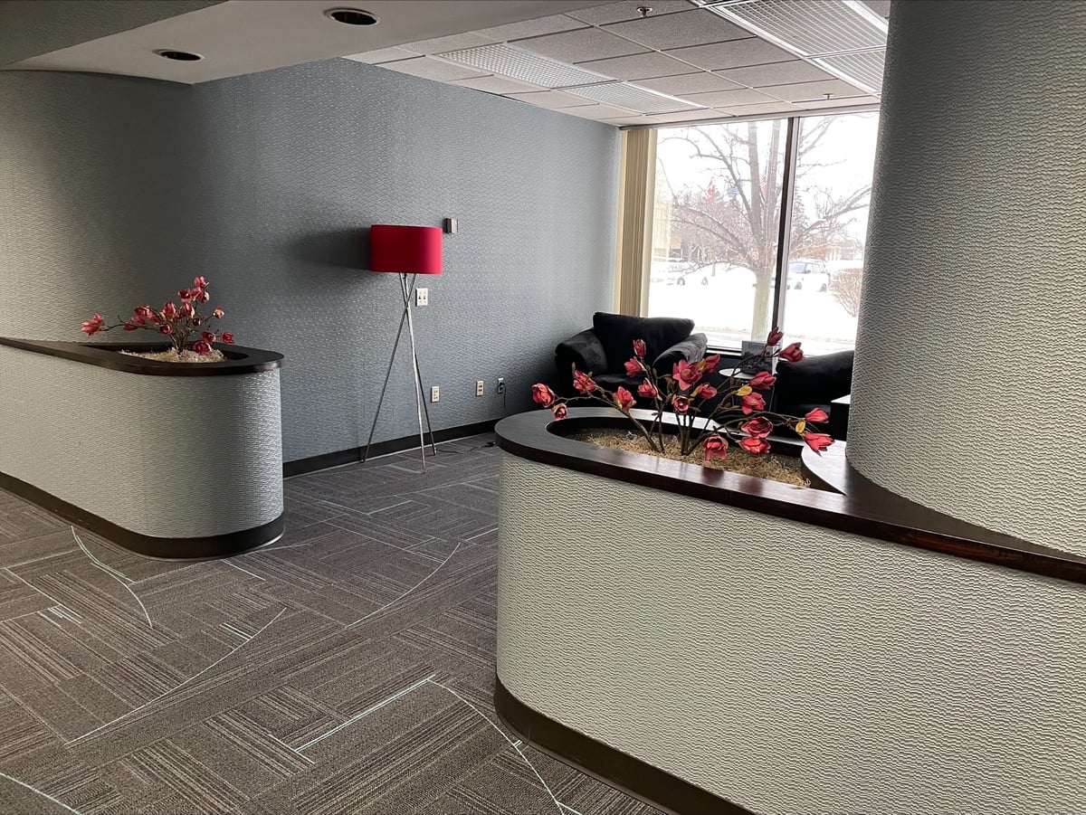 1150 Stephenson Hwy For Lease