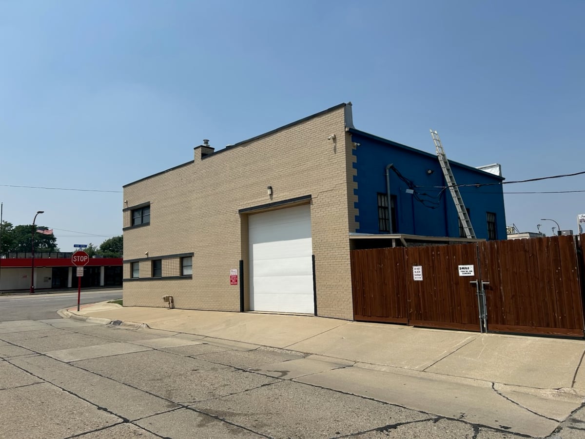 26704 Van Dyke