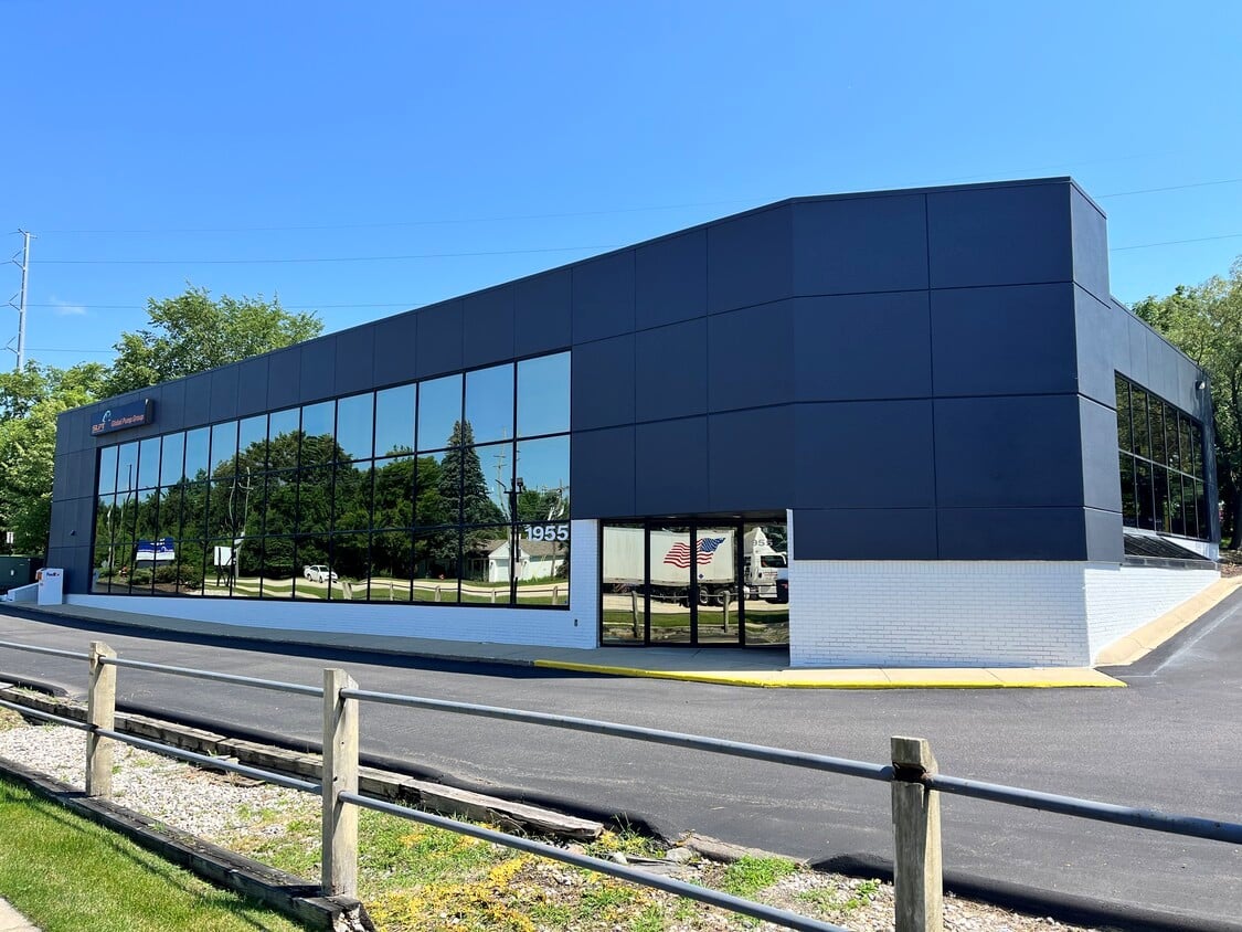 1955 W Hamlin Rd